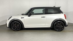 2022 (72) MINI HATCHBACK 2.0 Cooper S Sport 3dr Auto 4634907