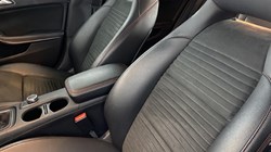 2018 (18) MERCEDES-BENZ CLA 180 AMG Line 4dr 4645995
