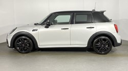2022 (71) MINI HATCHBACK 2.0 Cooper S Sport 5dr 4660237
