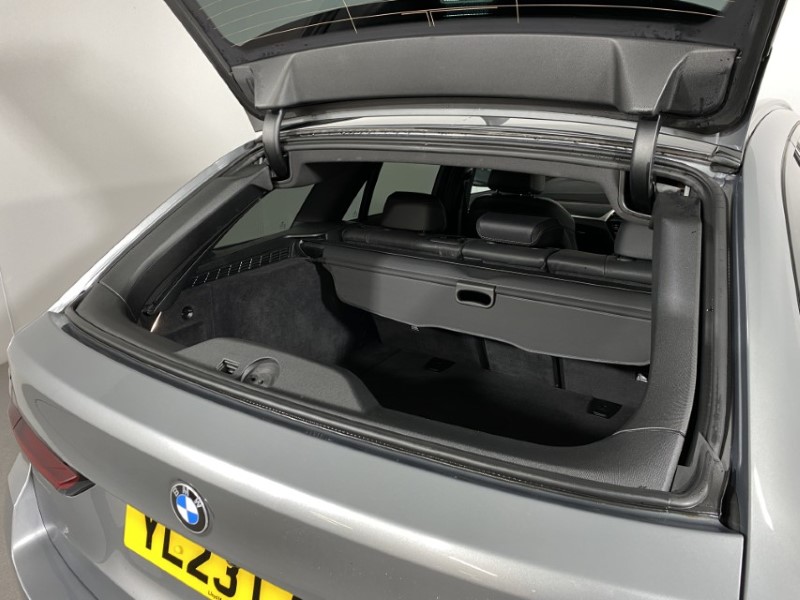 2023 (23) BMW 5 SERIES 520d MHT M Sport 5dr Step Auto 4675318