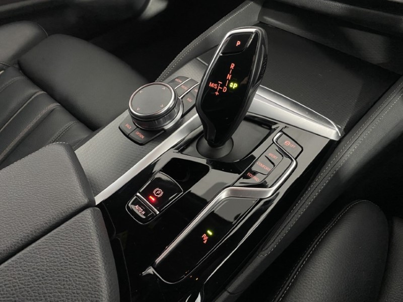 2023 (23) BMW 5 SERIES 520d MHT M Sport 5dr Step Auto 4675309