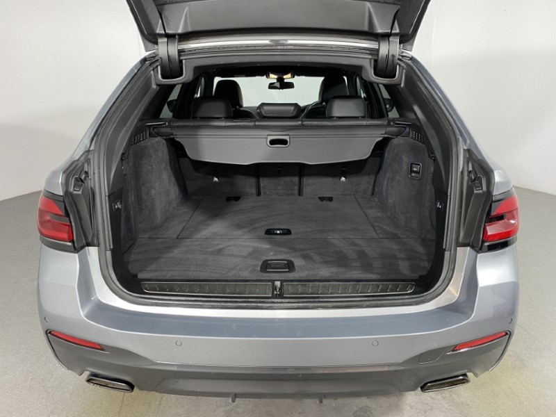 2023 (23) BMW 5 SERIES 520d MHT M Sport 5dr Step Auto 4675317