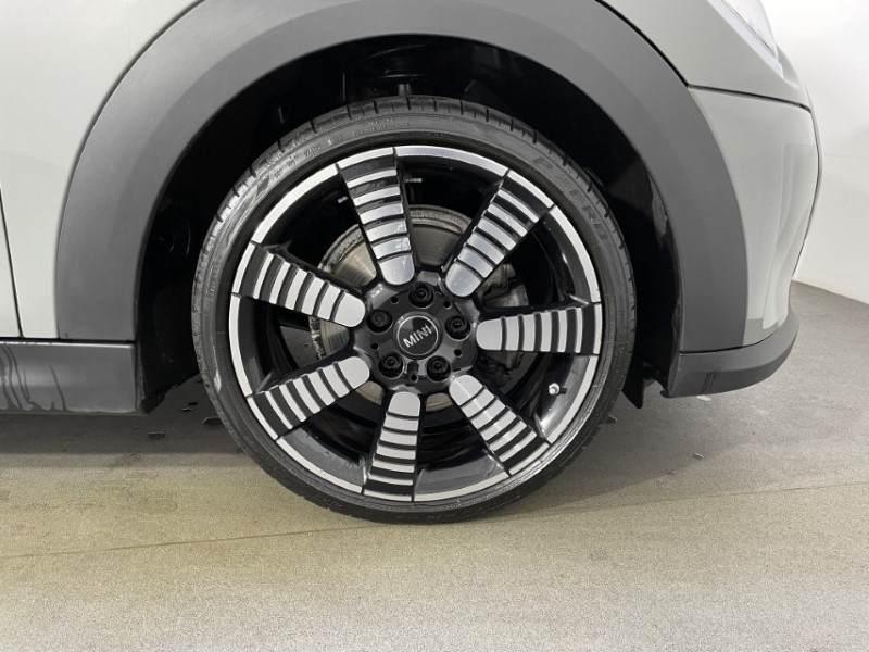 2022 (72) MINI HATCHBACK 1.5 Cooper Exclusive 3dr Auto 4697692