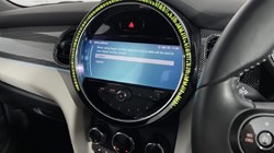 2022 (72) MINI HATCHBACK 1.5 Cooper Exclusive 3dr Auto 4697680