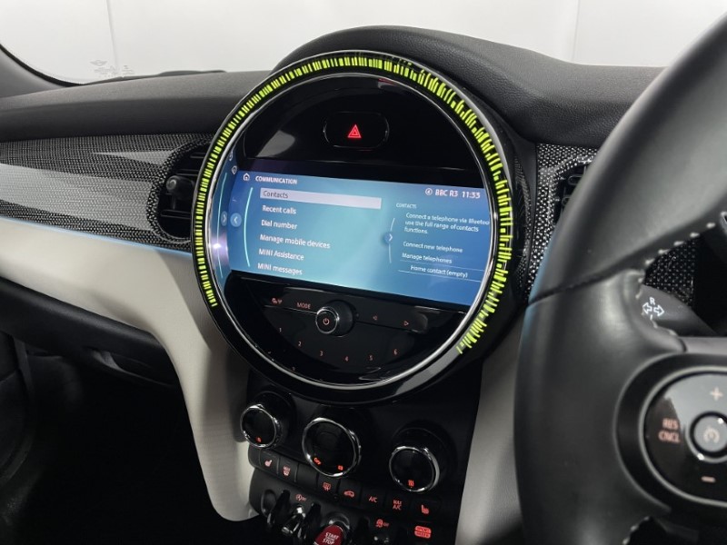 2022 (72) MINI HATCHBACK 1.5 Cooper Exclusive 3dr Auto 4697679