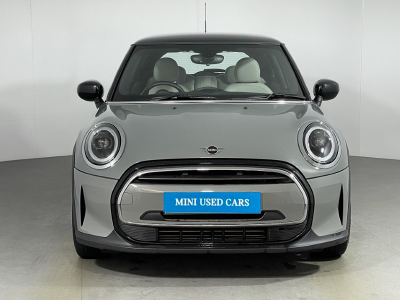 2022 (72) MINI HATCHBACK 1.5 Cooper Exclusive 3dr Auto 4748342