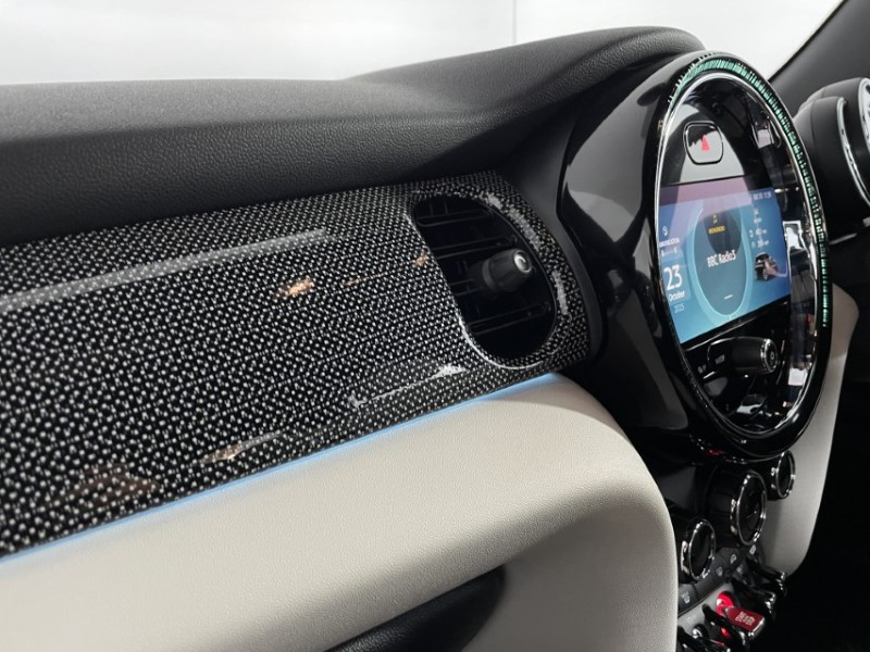 2022 (72) MINI HATCHBACK 1.5 Cooper Exclusive 3dr Auto 4697716