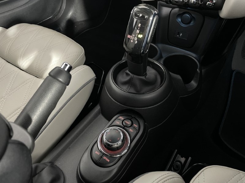 2022 (72) MINI HATCHBACK 1.5 Cooper Exclusive 3dr Auto 4697667