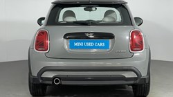 2022 (72) MINI HATCHBACK 1.5 Cooper Exclusive 3dr Auto 4748343