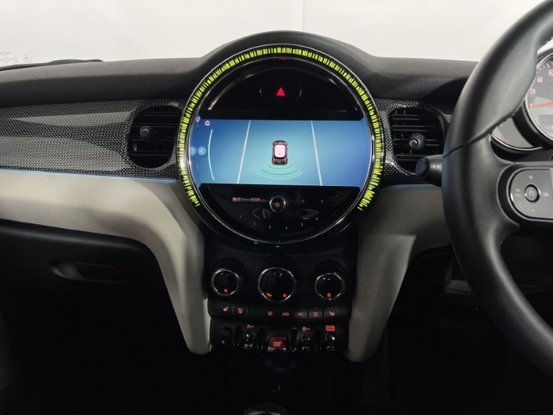 2022 (72) MINI HATCHBACK 1.5 Cooper Exclusive 3dr Auto 4697666