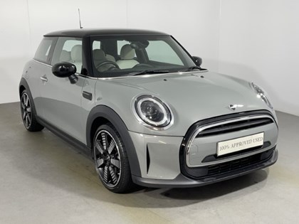 2022 (72) MINI HATCHBACK 1.5 Cooper Exclusive 3dr Auto
