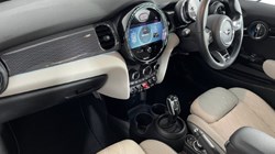 2022 (72) MINI HATCHBACK 1.5 Cooper Exclusive 3dr Auto 4697714