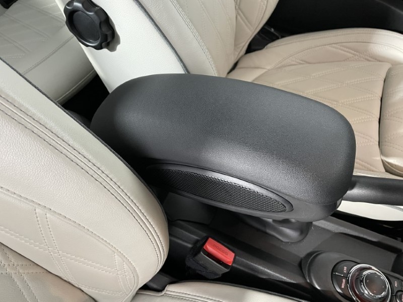 2022 (72) MINI HATCHBACK 1.5 Cooper Exclusive 3dr Auto 4697689