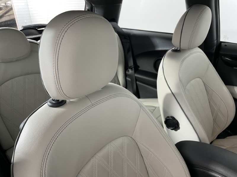 2022 (72) MINI HATCHBACK 1.5 Cooper Exclusive 3dr Auto 4697686