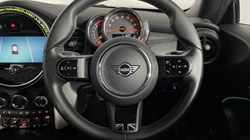 2022 (72) MINI HATCHBACK 1.5 Cooper Exclusive 3dr Auto 4697670