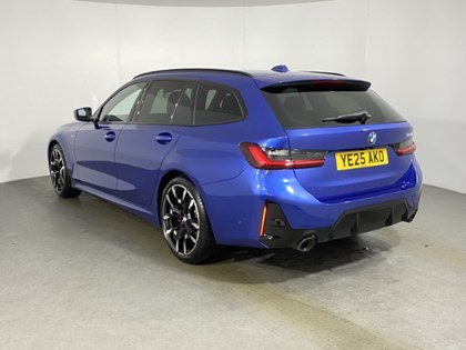 2025 (25) BMW 3 SERIES 320i M Sport 5dr Step Auto