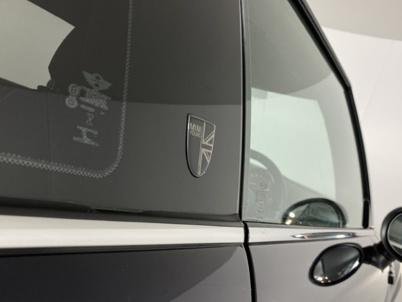 2022 (72) MINI HATCHBACK 1.5 Cooper Exclusive 3dr Auto 4695731