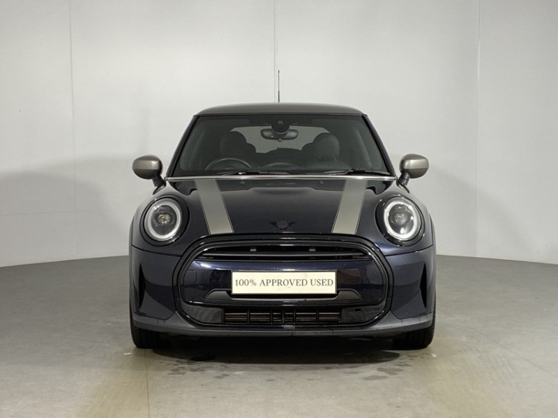2022 (72) MINI HATCHBACK 1.5 Cooper Exclusive 3dr Auto 4695758