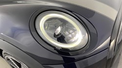 2022 (72) MINI HATCHBACK 1.5 Cooper Exclusive 3dr Auto 4695736