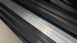 2022 (72) MINI HATCHBACK 1.5 Cooper Exclusive 3dr Auto 4695726