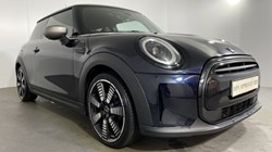2022 (72) MINI HATCHBACK 1.5 Cooper Exclusive 3dr Auto 4695759