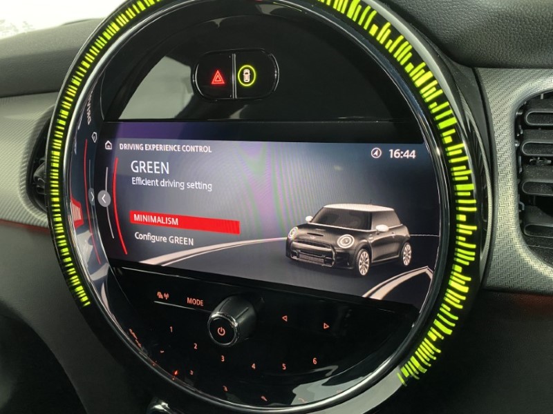 2022 (72) MINI HATCHBACK 1.5 Cooper Exclusive 3dr Auto 4695706