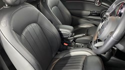 2022 (72) MINI HATCHBACK 1.5 Cooper Exclusive 3dr Auto 4695718