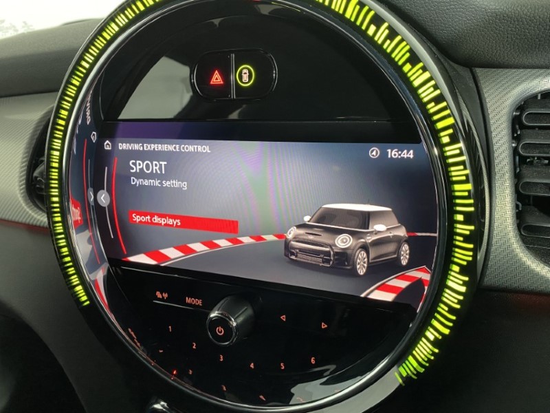 2022 (72) MINI HATCHBACK 1.5 Cooper Exclusive 3dr Auto 4695704