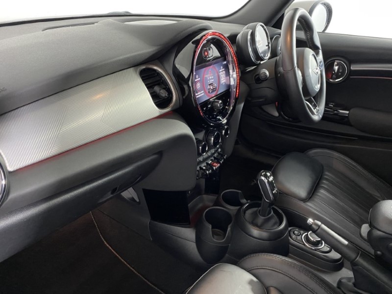 2022 (72) MINI HATCHBACK 1.5 Cooper Exclusive 3dr Auto 4695723