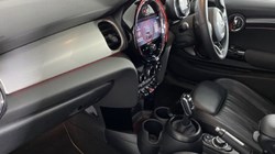 2022 (72) MINI HATCHBACK 1.5 Cooper Exclusive 3dr Auto 4695723