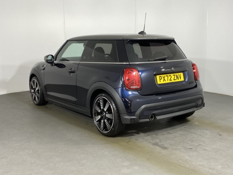 2022 (72) MINI HATCHBACK 1.5 Cooper Exclusive 3dr Auto