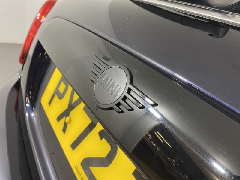 2022 (72) MINI HATCHBACK 1.5 Cooper Exclusive 3dr Auto 4695727