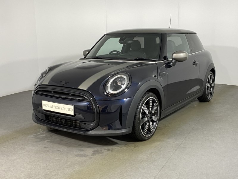 2022 (72) MINI HATCHBACK 1.5 Cooper Exclusive 3dr Auto 4695747