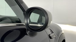 2022 (72) MINI HATCHBACK 1.5 Cooper Exclusive 3dr Auto 4695732