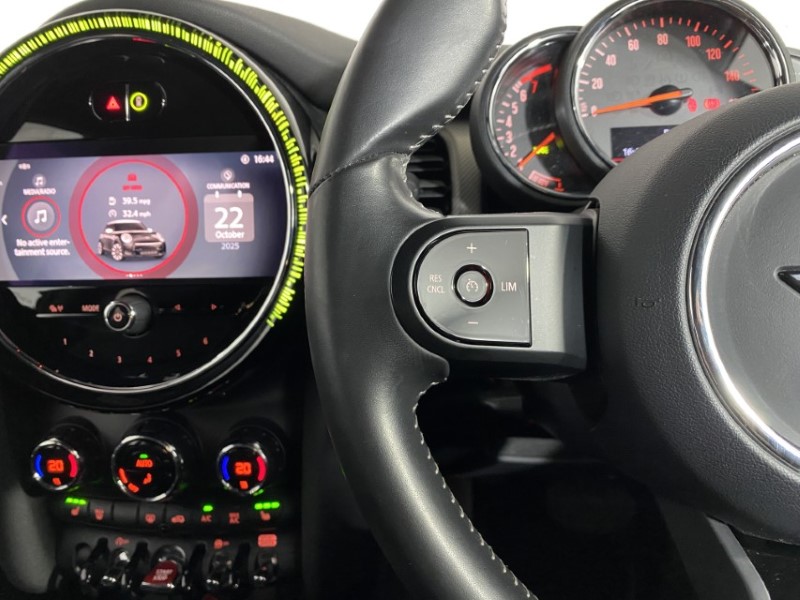 2022 (72) MINI HATCHBACK 1.5 Cooper Exclusive 3dr Auto 4695708