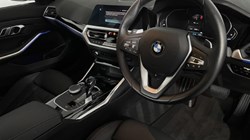 2021 (21) BMW 3 SERIES 320i xDrive Sport 4dr Step Auto 4749350