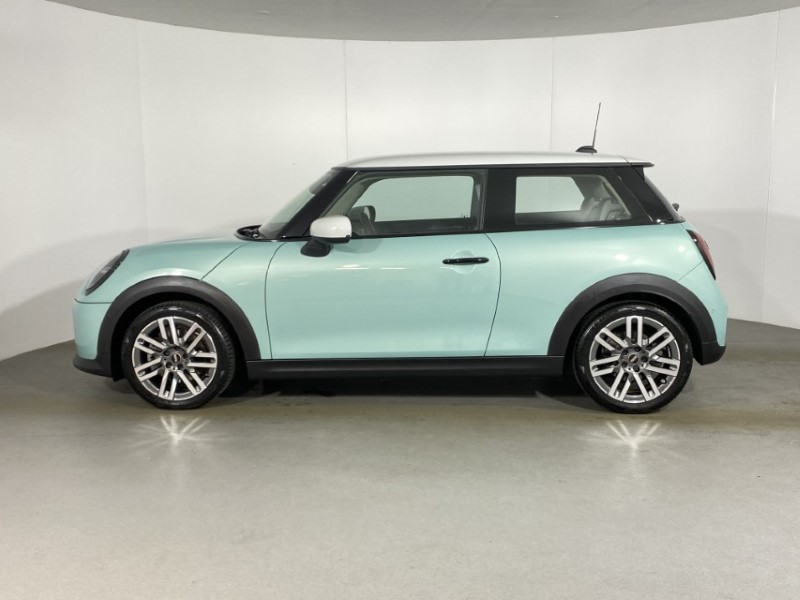 2024 (24) MINI COOPER 1.5 C Classic 3dr Auto 4785396