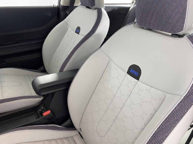2024 (24) MINI COOPER 1.5 C Classic 3dr Auto 4785375