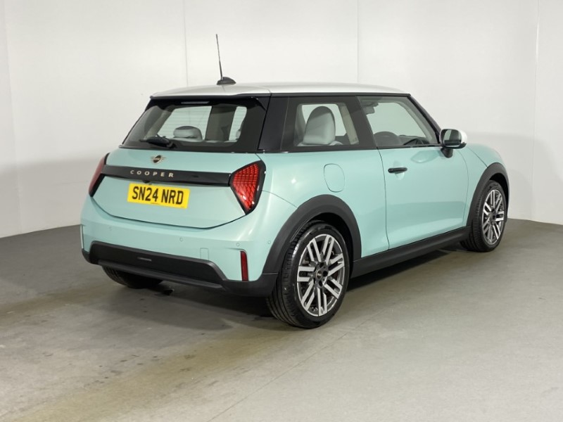 2024 (24) MINI COOPER 1.5 C Classic 3dr Auto 4785402