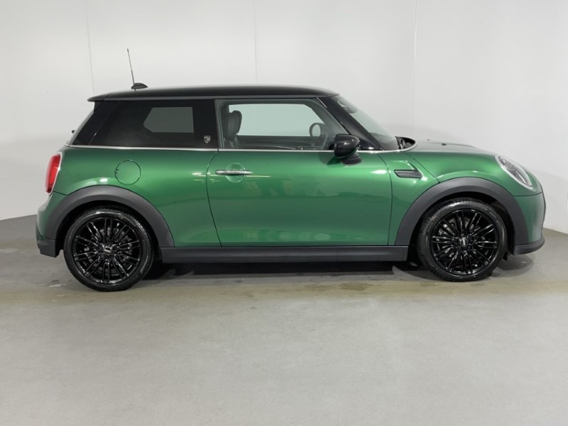 2023 (73) MINI HATCHBACK 1.5 Cooper Exclusive Premium 3dr Auto 4719901