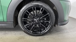 2023 (73) MINI HATCHBACK 1.5 Cooper Exclusive Premium 3dr Auto 4719877