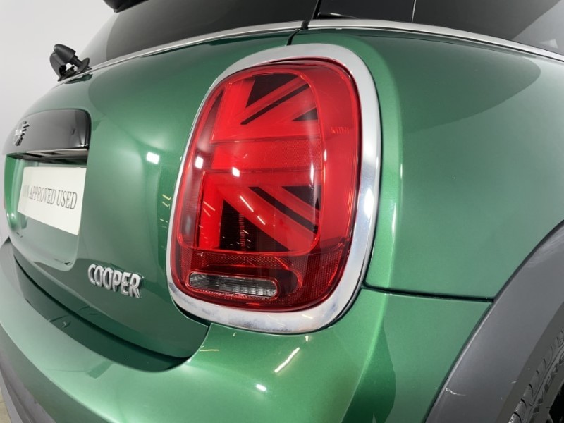 2023 (73) MINI HATCHBACK 1.5 Cooper Exclusive Premium 3dr Auto 4719879
