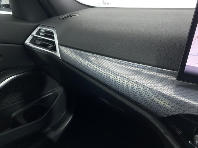 2025 (25) BMW 3 SERIES 330e 22.3 kWh M Sport 4dr Step Auto 4791286