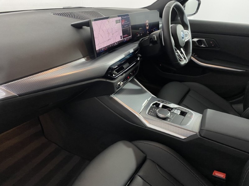 2025 (25) BMW 3 SERIES 330e 22.3 kWh M Sport 4dr Step Auto 4791297