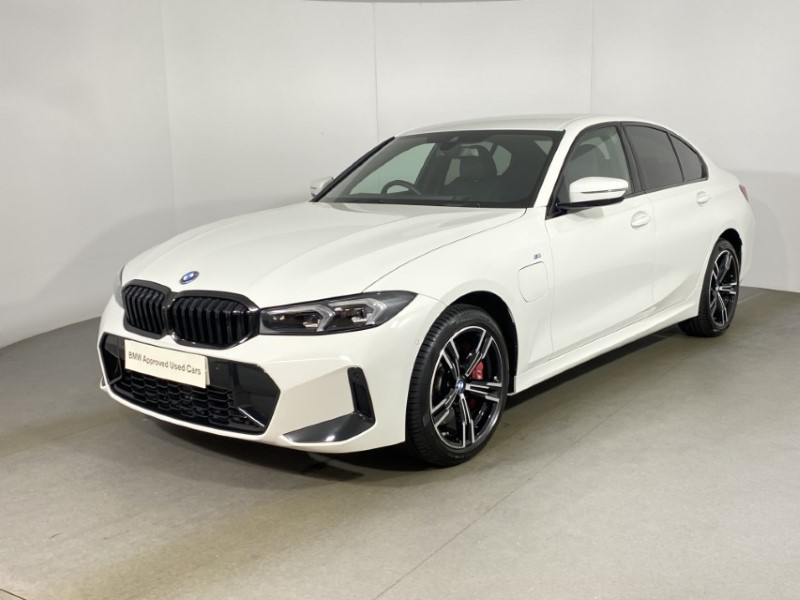 2025 (25) BMW 3 SERIES 330e 22.3 kWh M Sport 4dr Step Auto 4791321