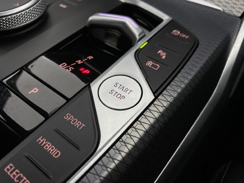 2025 (25) BMW 3 SERIES 330e 22.3 kWh M Sport 4dr Step Auto 4791282