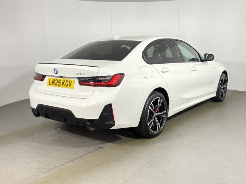 2025 (25) BMW 3 SERIES 330e 22.3 kWh M Sport 4dr Step Auto 4791327