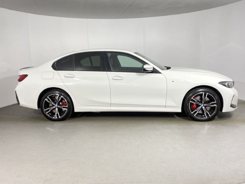 2025 (25) BMW 3 SERIES 330e 22.3 kWh M Sport 4dr Step Auto 4791316