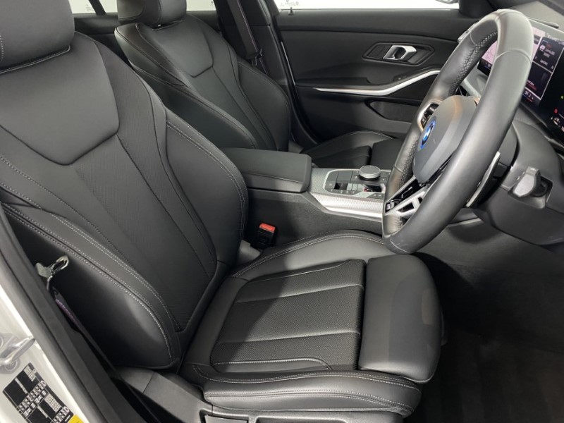 2025 (25) BMW 3 SERIES 330e 22.3 kWh M Sport 4dr Step Auto 4791291