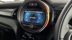 2020 (70) MINI HATCHBACK 2.0 Cooper S Classic II 5dr Auto 4761568